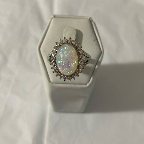 EMERALD FLOWER WEDDING BRIDAL ENGAGMENT PROMISE RING - Picture 4 of 10